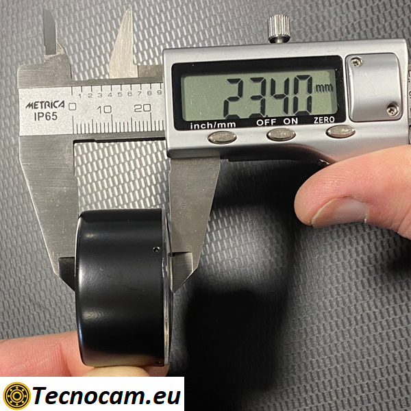 Manomètre à sec, échelle 0-4 bar, raccord arrière mâle pour gaz 1/8". 